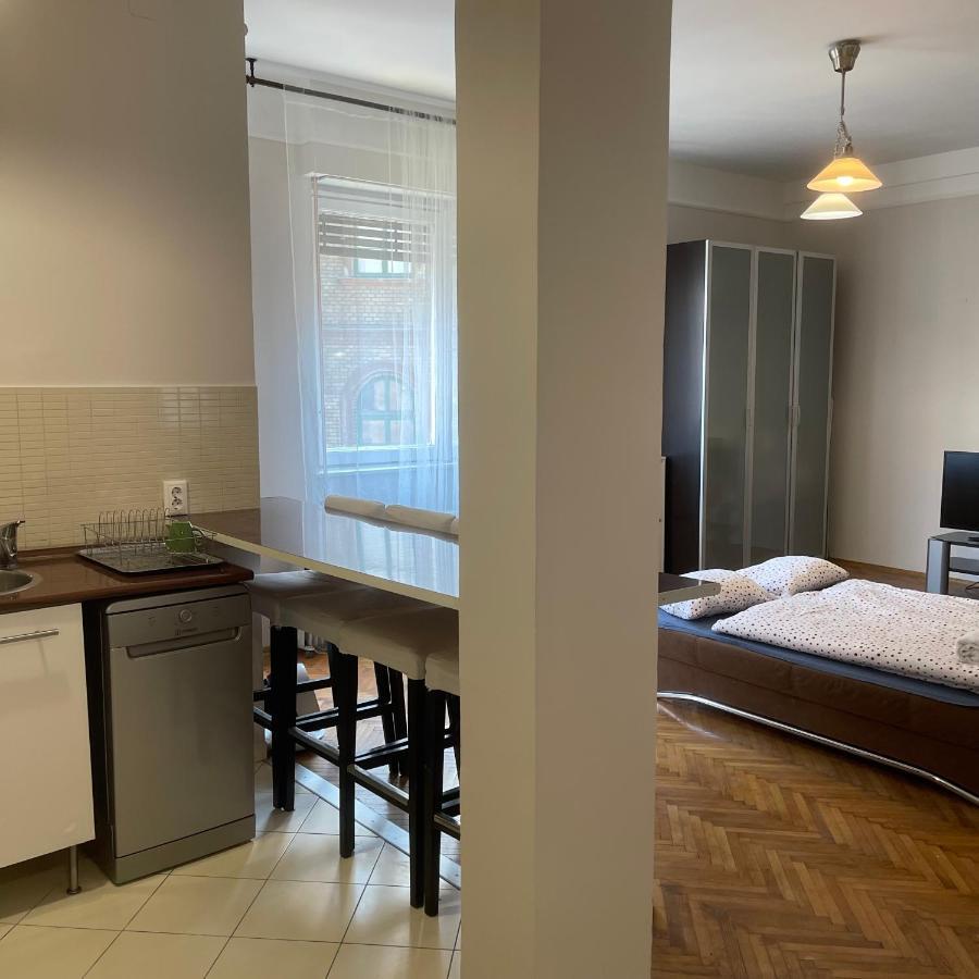 Elizabeth Bridge With Gellert-Hill View Apartment Budapest Luaran gambar