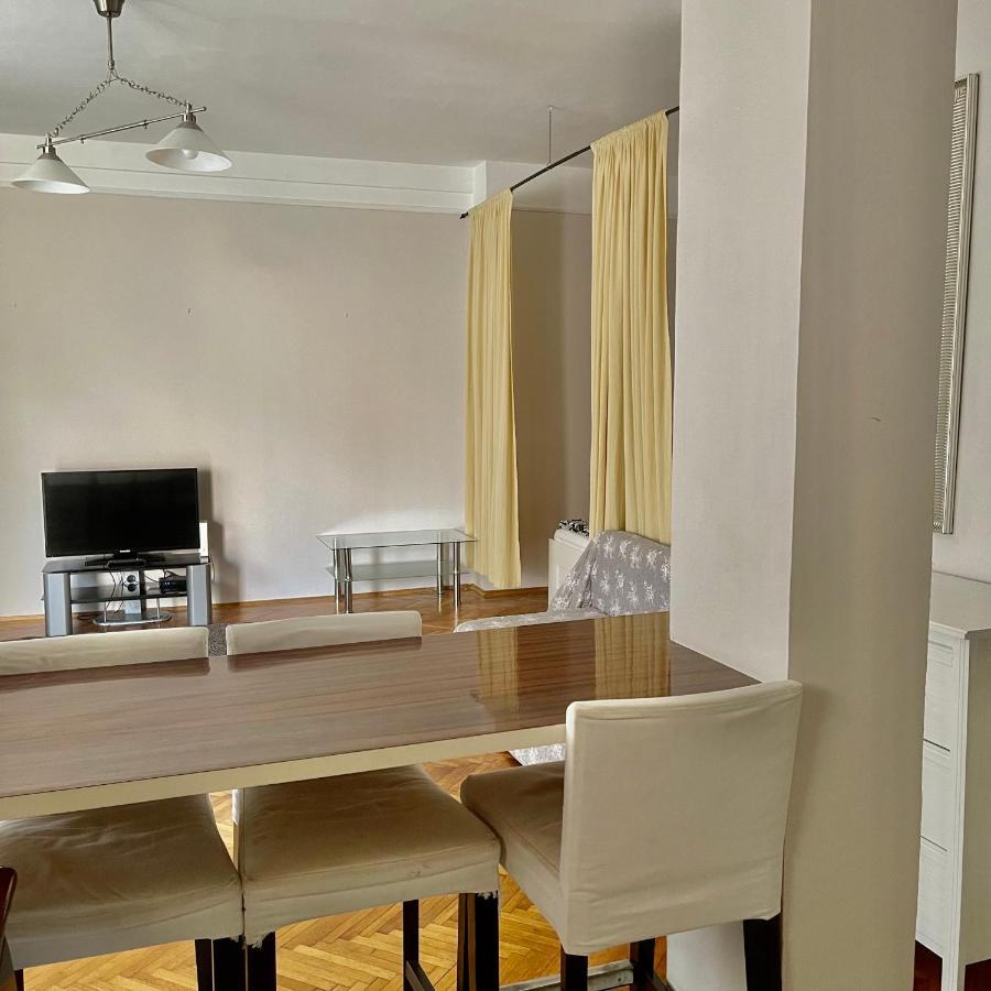 Elizabeth Bridge With Gellert-Hill View Apartment Budapest Luaran gambar