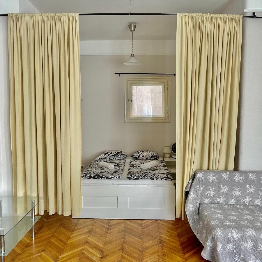Elizabeth Bridge With Gellert-Hill View Apartment Budapest Luaran gambar